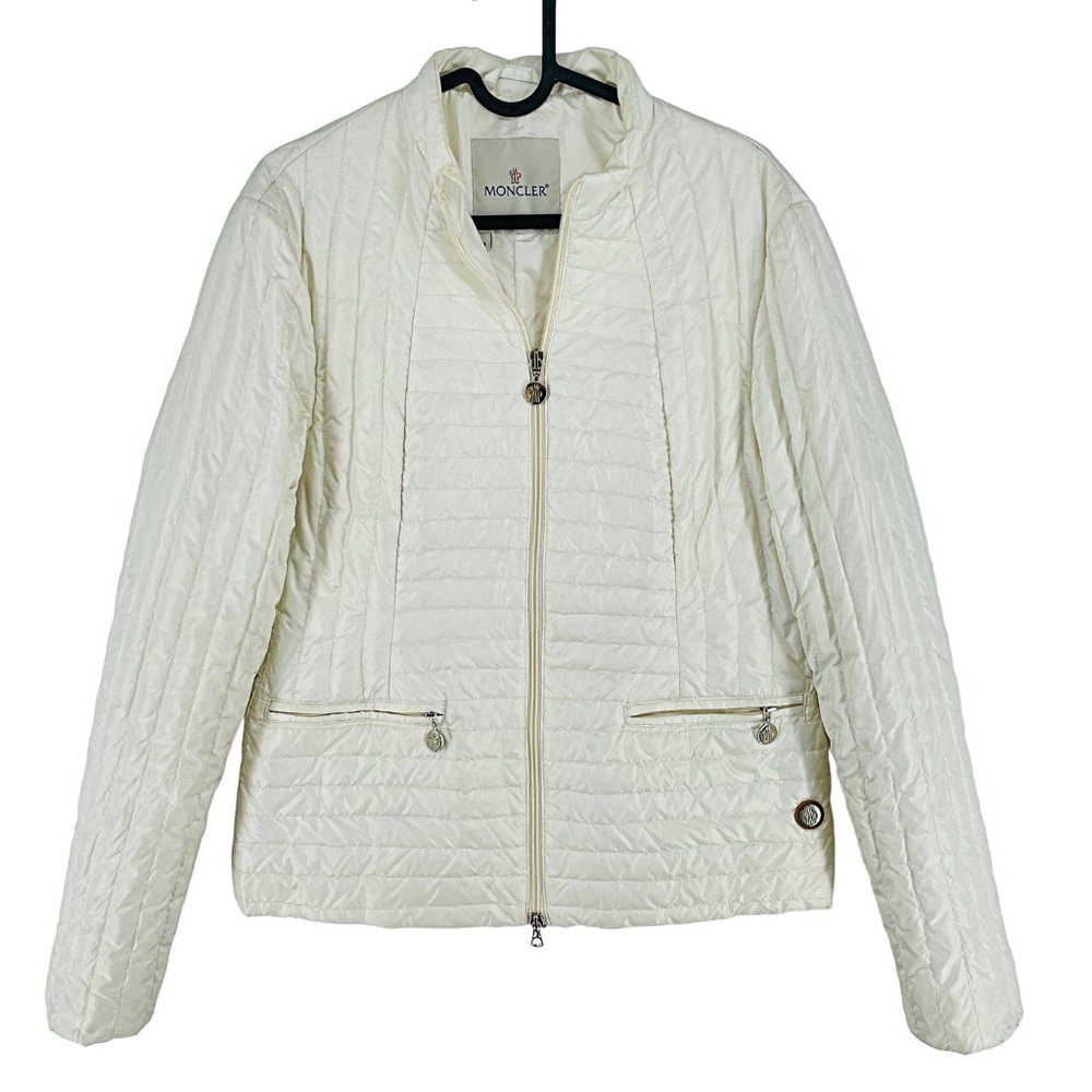 Moncler Short Light Weight Down Jacket in White Size 3 (M-L)